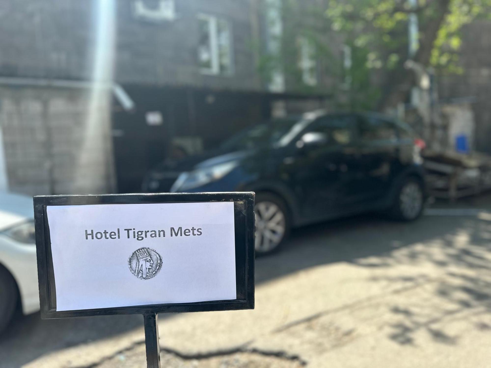 Hotel Tigran Mets Yerevan Exterior photo